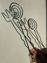 Load image into Gallery viewer, Retro Metal Squiggly Salad Servers
