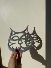 Load image into Gallery viewer, Mid century metal cat trivet

